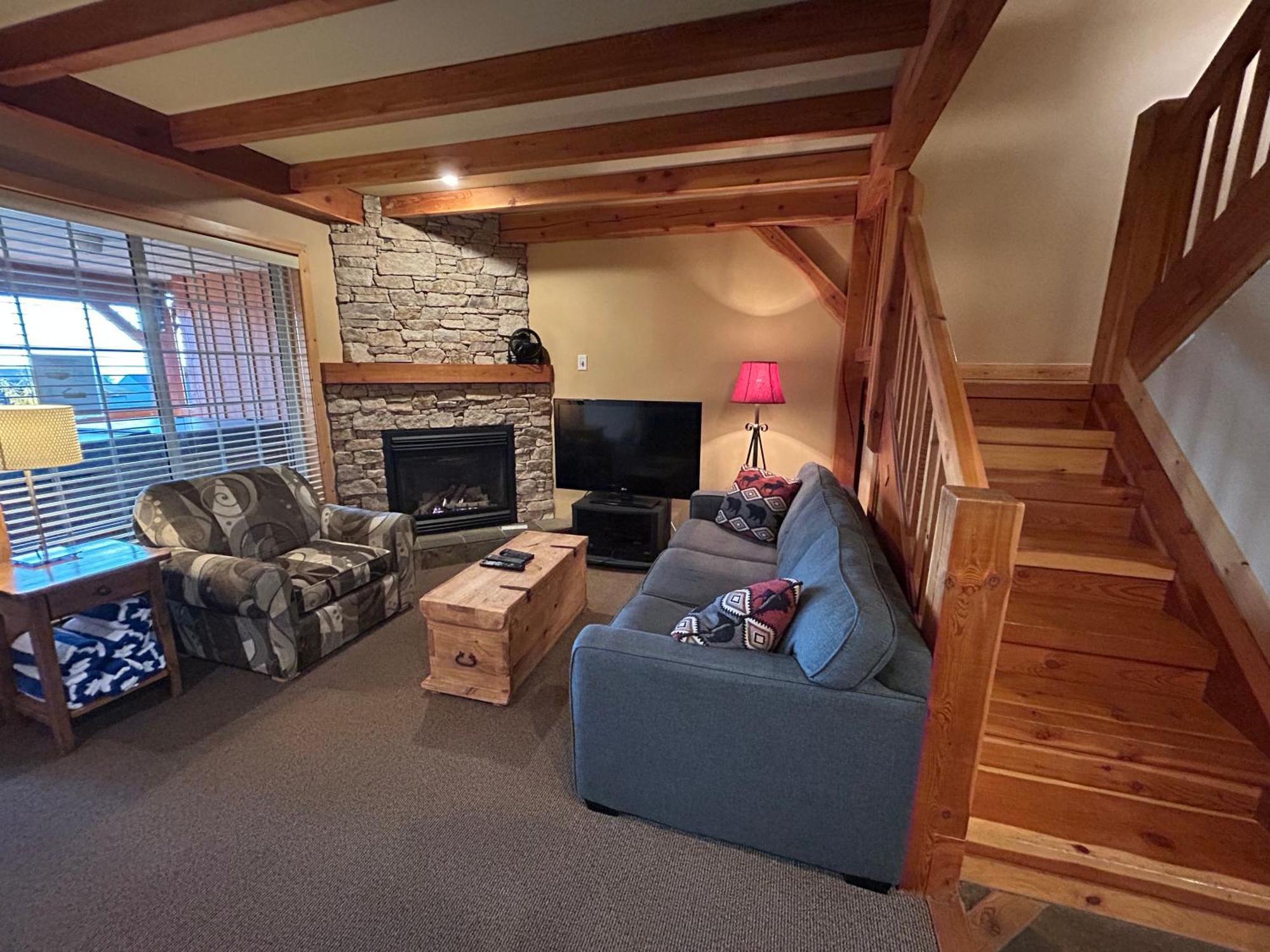 3 Bedroom 3 Bath Ski In Ski Out With Private Hot Tub Big White Buitenkant foto