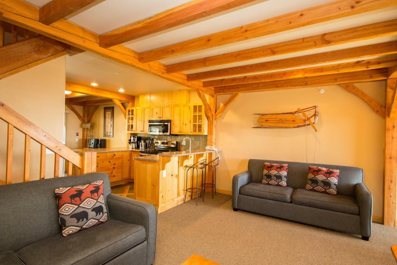 3 Bedroom 3 Bath Ski In Ski Out With Private Hot Tub Big White Buitenkant foto