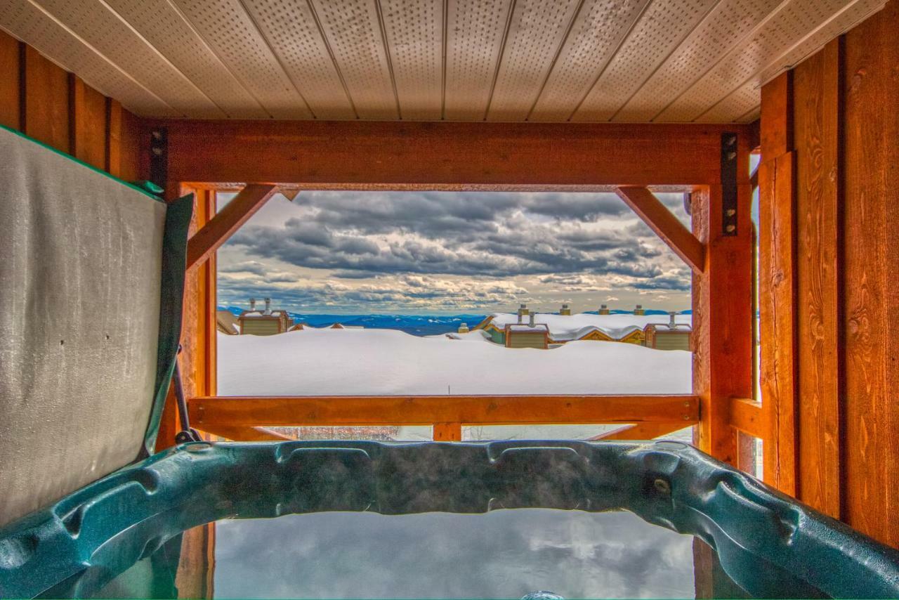 3 Bedroom 3 Bath Ski In Ski Out With Private Hot Tub Big White Buitenkant foto